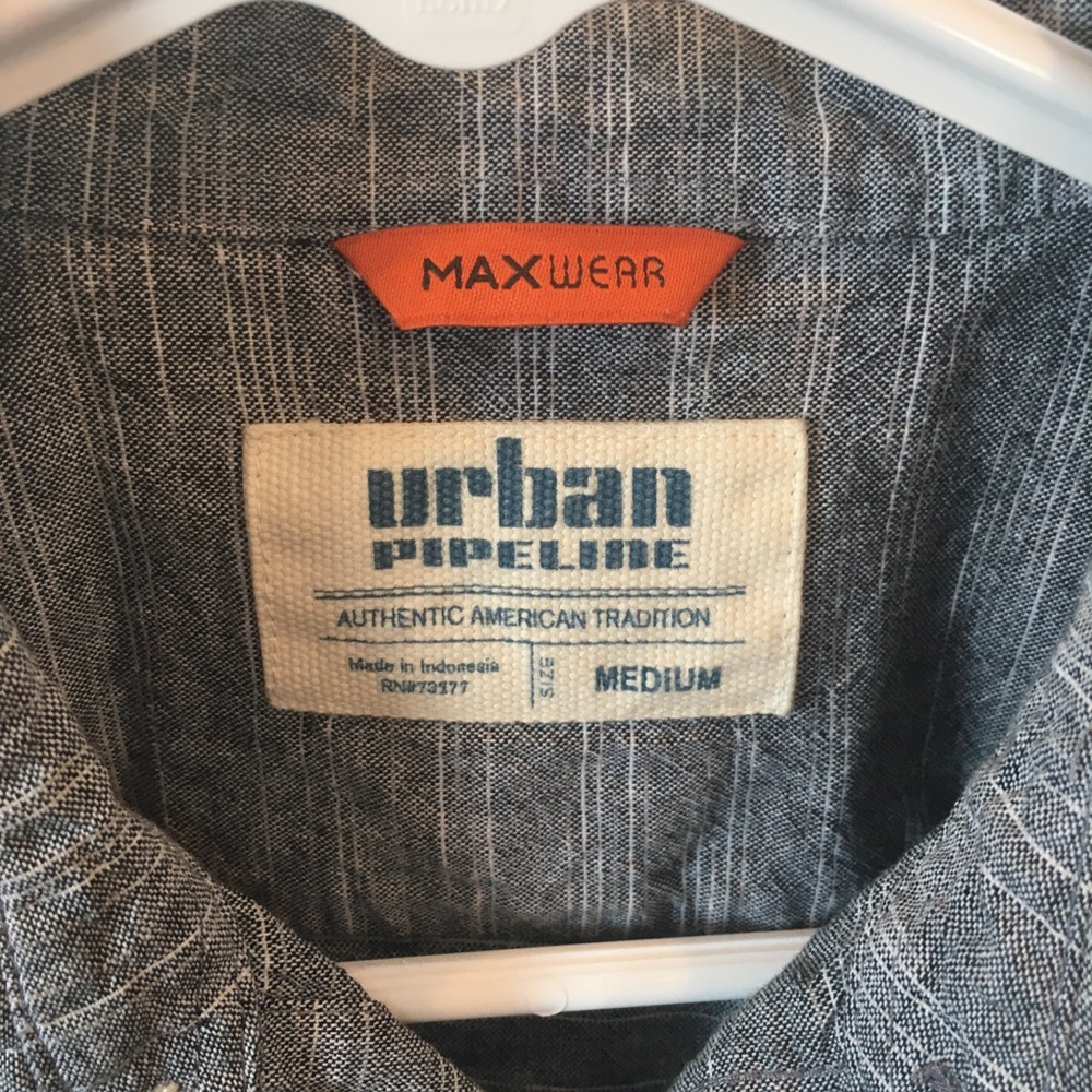 3/$25 Boys Urban Pipeline Button Up Shirt - Picture 3 of 4